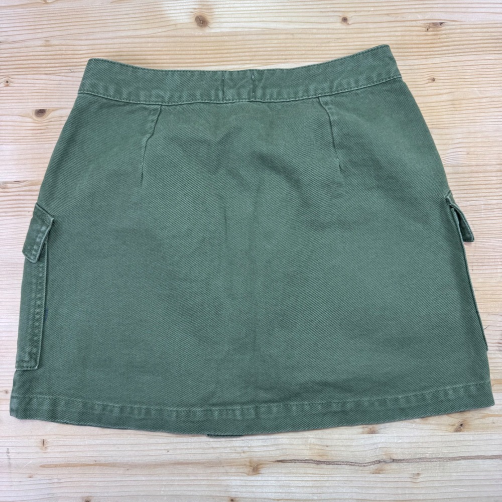 BDG Olive Green Button-Front Utility Mini Skirt Size Small Women's Cargo Style - Picture 2 of 9